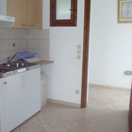 Donna Amalia Apartments Kassiopi Exterior photo